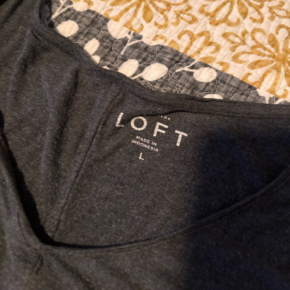 LOFT Charcoal Gray Top